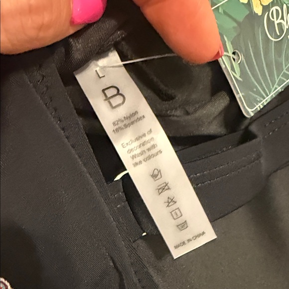 Blooming Jelly Women's Swimwear Set - Picture 8 of 9